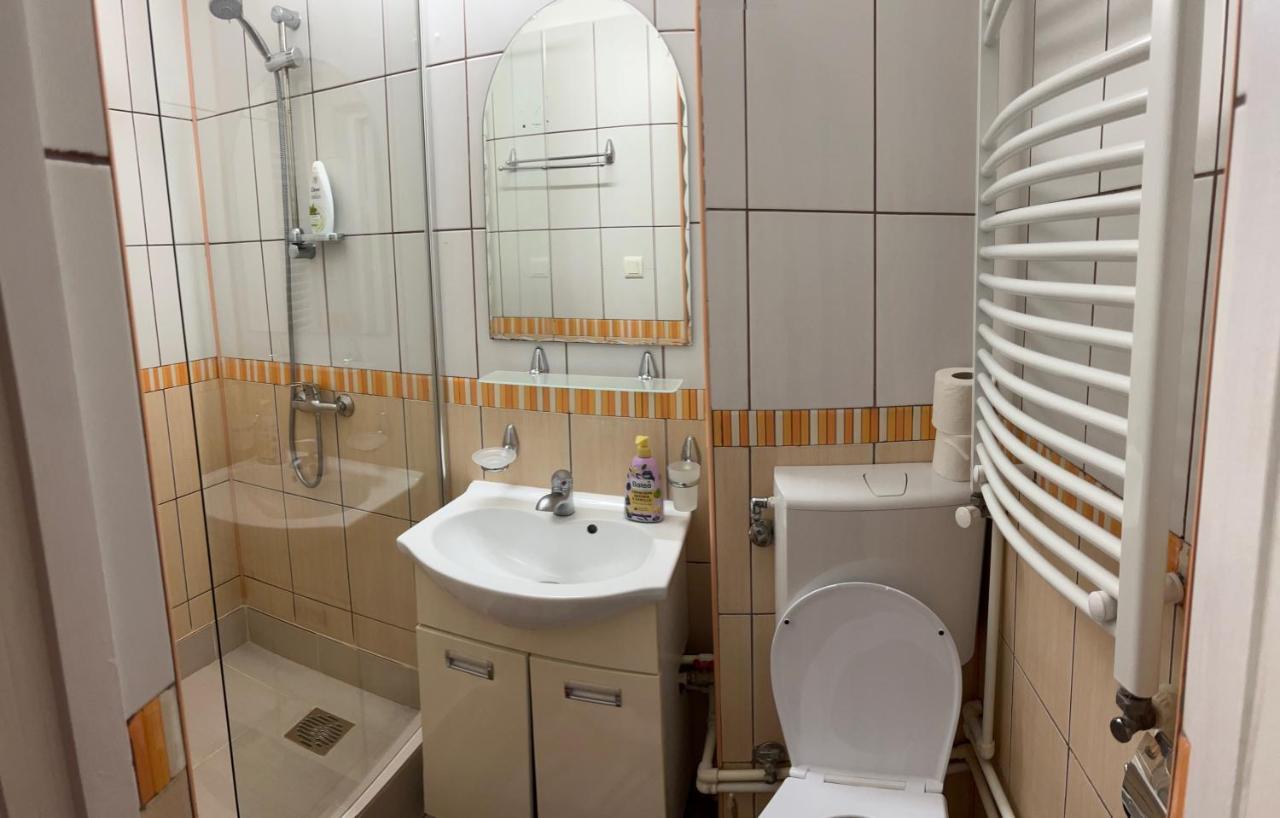 Linna Apartament 加拉茨 外观 照片